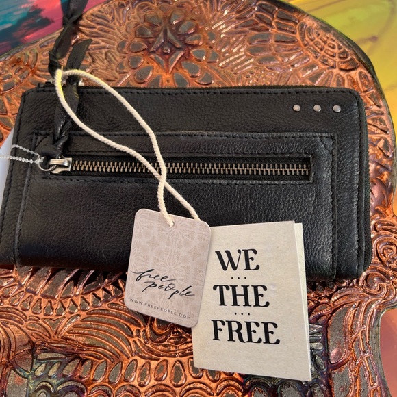 NWT Free People We The free Emerson Black Leather  Wallet - Picture 2 of 12